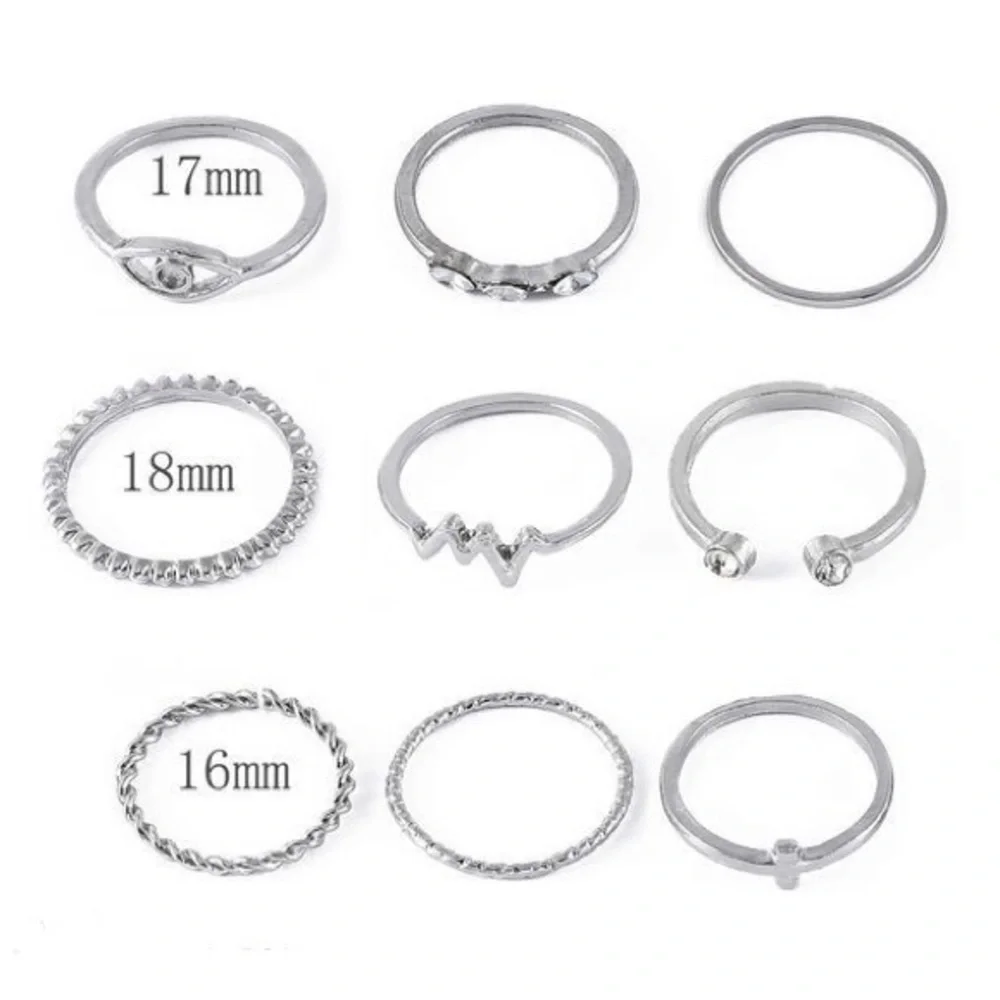 3/$30 🤍 Dainty Ring Set